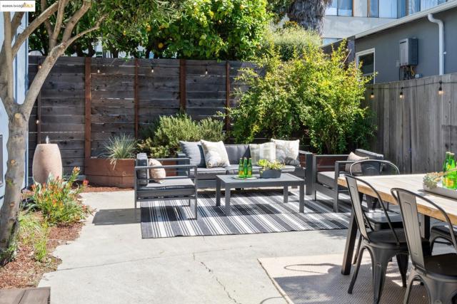 327 Hudson St, Oakland CA: https://media.crmls.org/mediaz/d051f03b-64a7-402b-9b76-55238aecf5fb.jpg
