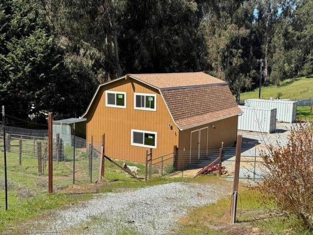 20150 Tarawild Court, Prunedale CA: https://media.crmls.org/mediaz/d05264e1-c411-4289-8b9c-be19ecd4ae85.jpg