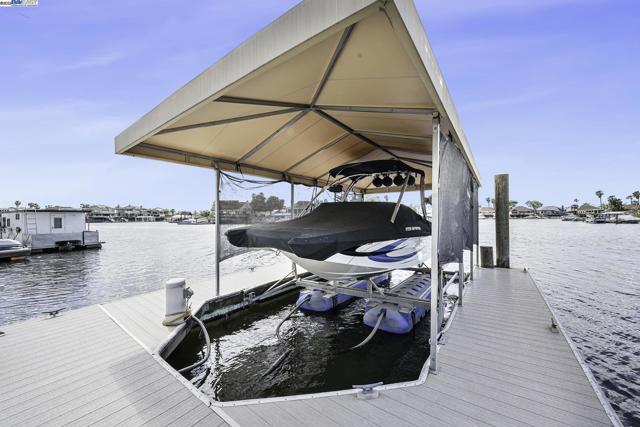 4892 South Pt, Discovery Bay CA: https://media.crmls.org/mediaz/d052d4ca-558f-441c-9689-79975b88c2bb.jpg