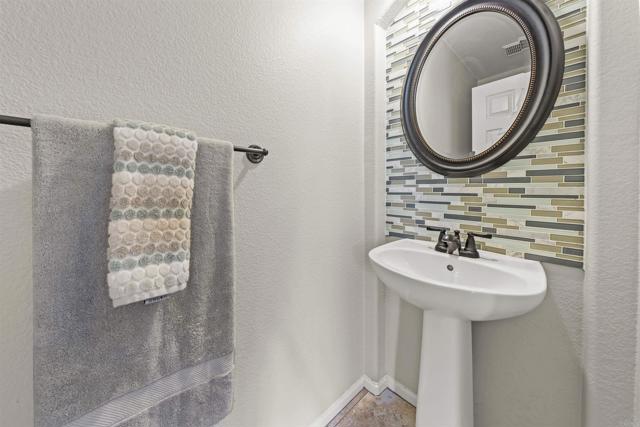 2194 Honeybee Street, Chula Vista CA: https://media.crmls.org/mediaz/d052f2ff-ab3c-4aee-9a08-41ca5b1be546.jpg