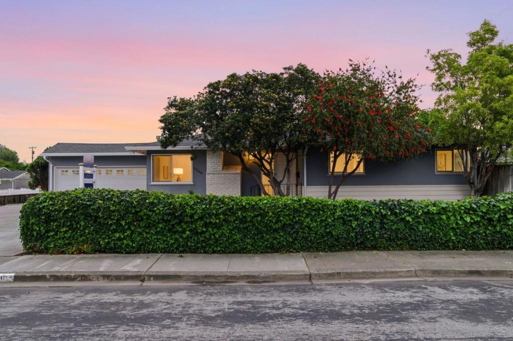 3240 Santa Maria Avenue