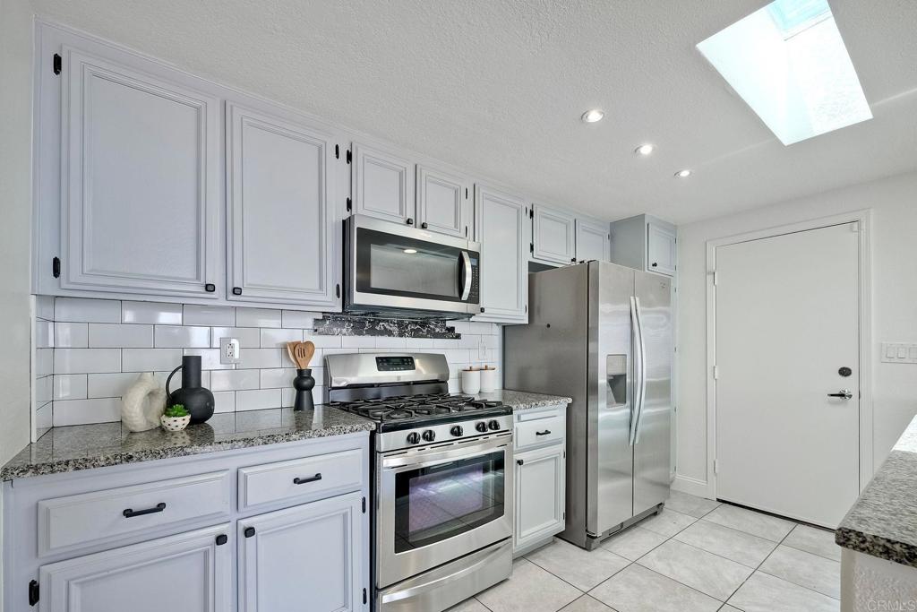 5033 Santorini Way - photo 15