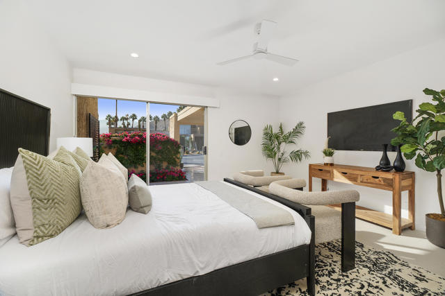 73450 Dalea Lane, Palm Desert CA: https://media.crmls.org/mediaz/d053f362-026d-4a98-8db4-f414656cd1a7.jpg