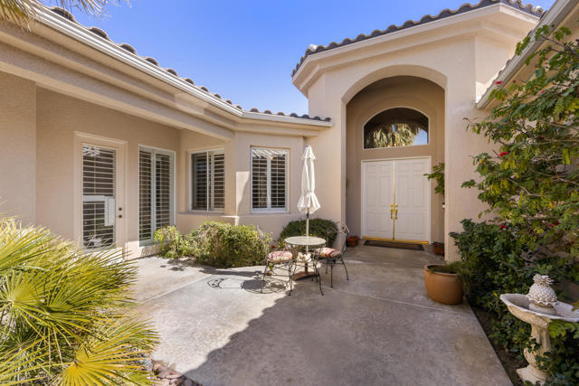 Image 11 of 64 For 4 Elizabeth Court