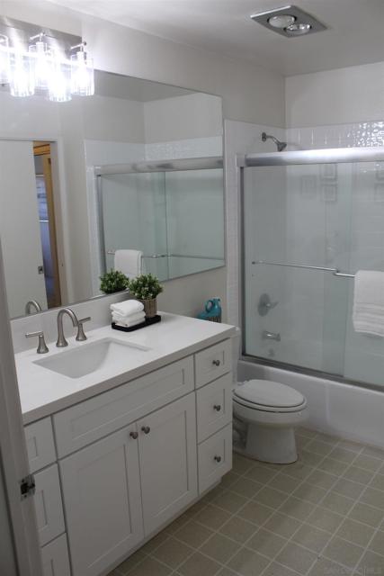 2939 Laurel St, San Diego CA: https://media.crmls.org/mediaz/d054a7d3-9840-4de8-a273-f4ead4e534d0.jpg
