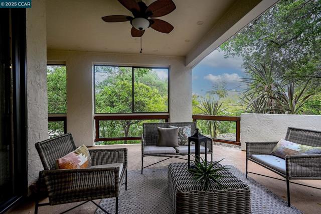 1281 Avenida Sevilla, Walnut Creek CA: https://media.crmls.org/mediaz/d054eab1-a936-4f9d-b59a-a032134da287.jpg