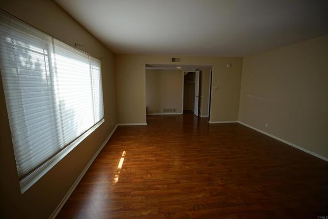 1521 Malta Avenue, Chula Vista CA: https://media.crmls.org/mediaz/d055375b-4050-4fa8-b794-9ce2e5806621.jpg