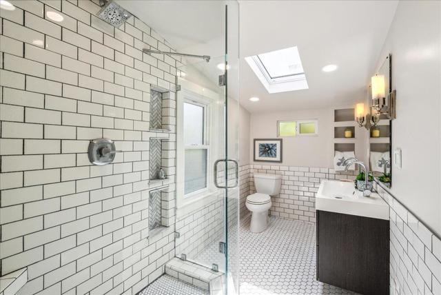 799 Grace Street, Monterey CA: https://media.crmls.org/mediaz/d056abf1-1607-40cb-b744-315b7b5e6963.jpg