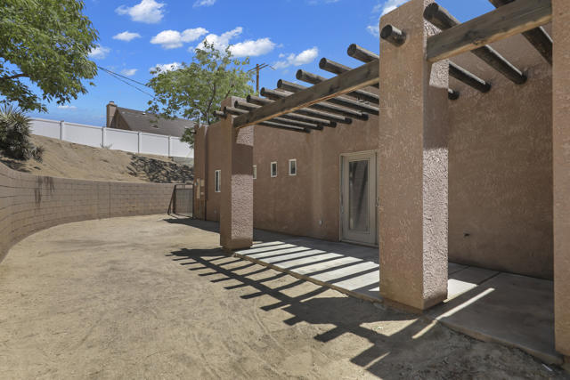 49110 Vista Drive, Morongo Valley CA: https://media.crmls.org/mediaz/d056f982-fbba-4899-9189-1a141e235902.jpg