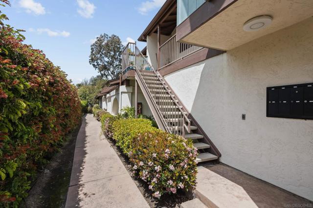 9757 Caminito Cuadro, San Diego CA: https://media.crmls.org/mediaz/d0570c34-b24a-4ccc-b87c-0385466dfedb.jpg