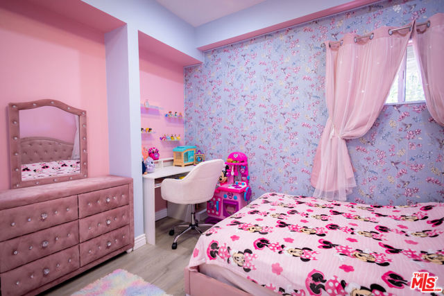6449 Radford Avenue, North Hollywood CA: https://media.crmls.org/mediaz/d05745e0-4eac-415c-abe7-462ac9b454eb.jpg