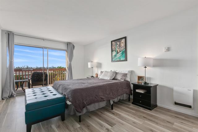 2475 Jefferson, Carlsbad CA: https://media.crmls.org/mediaz/d05815de-ffcd-4a4e-845f-436cad1a1df1.jpg