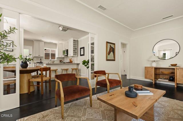 7567 Rosewood Avenue, Los Angeles CA: https://media.crmls.org/mediaz/d05a15cb-7343-4211-bd9c-d671168bec79.jpg