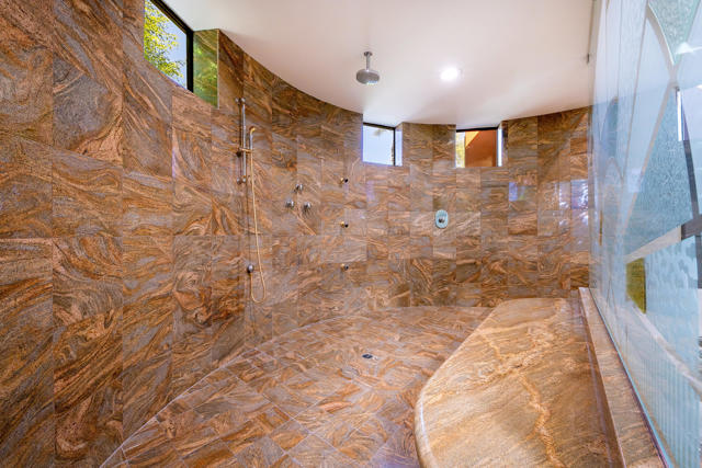 15 Sun Ridge Circle, Rancho Mirage CA: https://media.crmls.org/mediaz/d05b63a0-64a1-43e7-9995-02ec96ce9b45.jpg