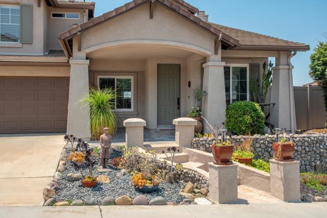 2288 Boulders Ct, Alpine CA: https://media.crmls.org/mediaz/d05b81bc-5eaf-4cce-a796-5568856f8691.jpg
