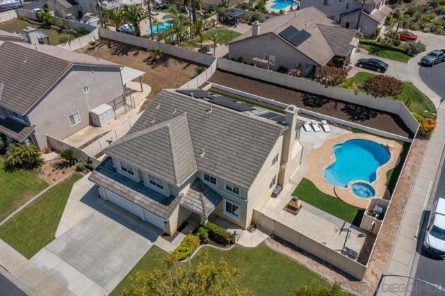 1889 Autumn Ln, Vista CA: https://media.crmls.org/mediaz/d05c2238-44aa-4fd6-9249-17ccf63efddc.jpg