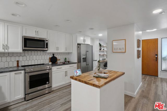 140 Ocean Park Boulevard, Santa Monica CA: https://media.crmls.org/mediaz/d05c923f-2816-4fc0-ae7d-c4897bd0b4c5.jpg