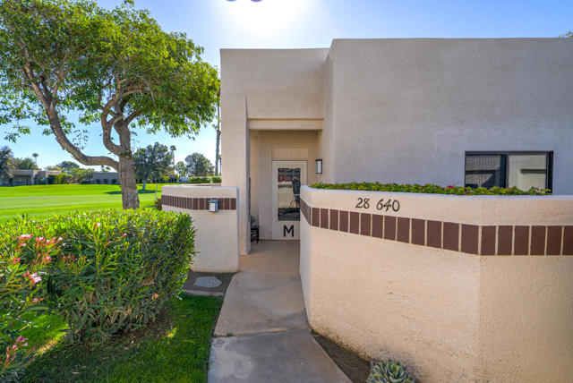 28640 W Natoma Drive, Cathedral City CA: https://media.crmls.org/mediaz/d05ca181-ea22-4f4f-8fa0-df3fc994689b.jpg