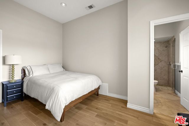 1018 N Tigertail Road, Los Angeles CA: https://media.crmls.org/mediaz/d05cc6e7-9fd6-4f03-8dcc-1459f6fecd1f.jpg