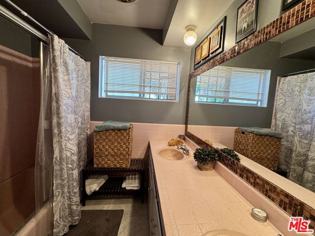 3704 W 111th Place, Inglewood CA: https://media.crmls.org/mediaz/d05cd8fb-8443-4e7f-ad26-7301d82249e4.jpg