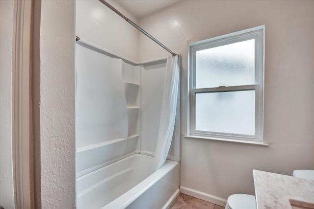 325 Capitol Street, Salinas CA: https://media.crmls.org/mediaz/d05dfefc-4f1b-4b63-bd4a-f9e443517cd4.jpg