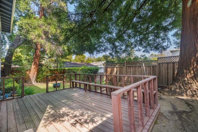933 Florence Lane, Menlo Park CA: https://media.crmls.org/mediaz/d05e30d8-e3b4-4f8f-8e8b-1910edf846f5.jpg