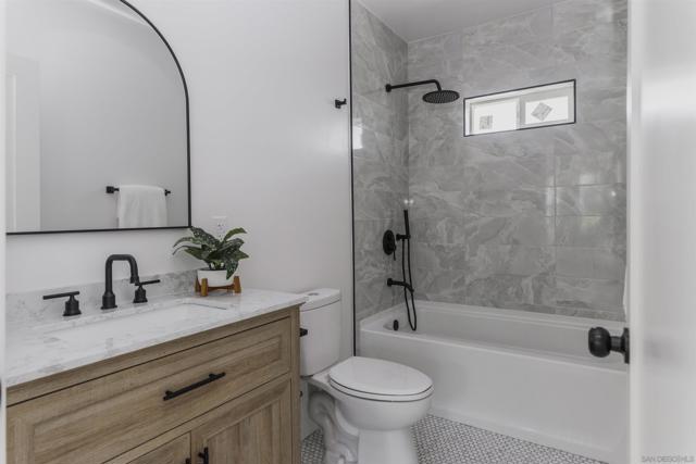 1028 30 Lincoln Ave, San Diego CA: https://media.crmls.org/mediaz/d05e3d4b-89b7-45c8-8be5-c8256d26e461.jpg