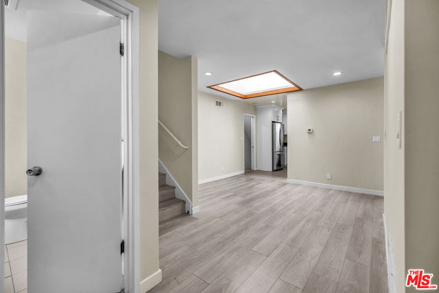 5137 Reynier Avenue, Los Angeles CA: https://media.crmls.org/mediaz/d05ef647-5dda-4920-a393-04f1fb88b940.jpg