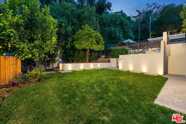 3833 Goodland Avenue photo 32
