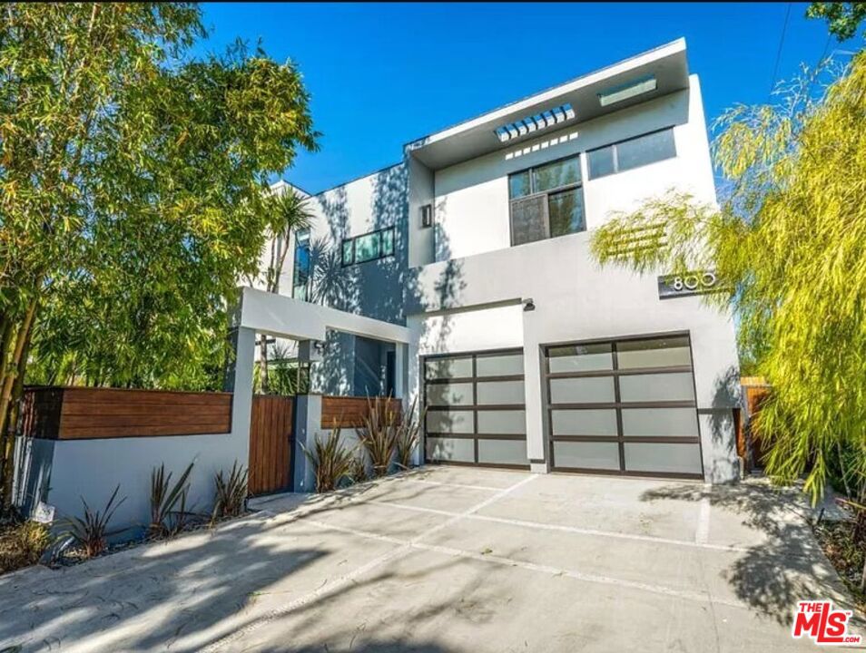 800 N Harper Avenue