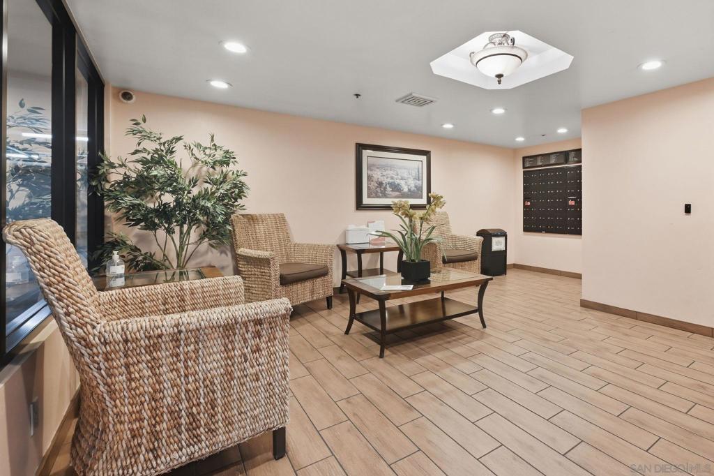 5865 Friars Rd - photo 9