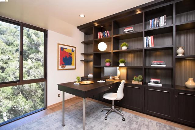 Image 7 of 22 For 555 Pierce St 1320