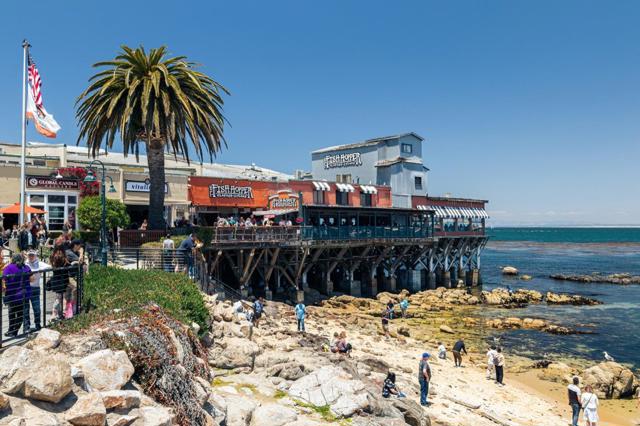 621 Mcclellan Avenue, Monterey CA: https://media.crmls.org/mediaz/d06280cc-aa59-42a0-8884-cebf903eceb7.jpg
