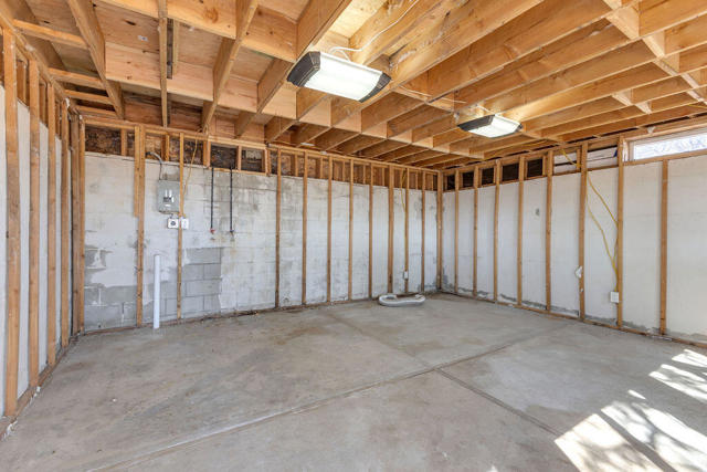 5797 Linda Lee Drive, Yucca Valley CA: https://media.crmls.org/mediaz/d064481b-eea0-4ea3-b280-1bf4ff1ae964.jpg
