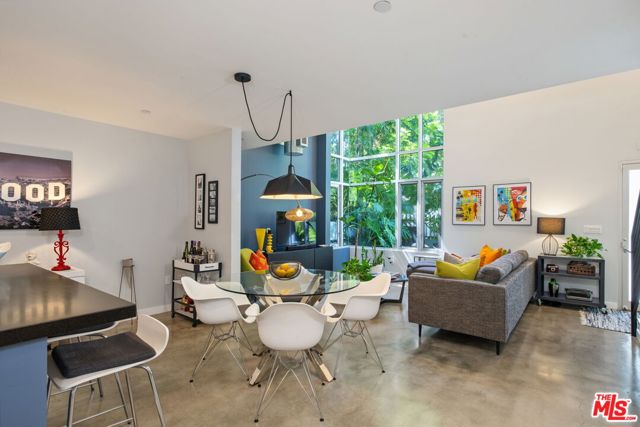 2 Bed Home for Sale in Los Angeles, California