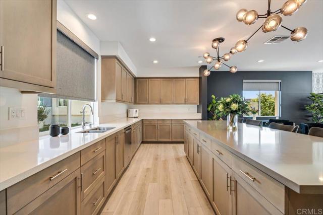 Detail Gallery Image 14 of 35 For 6124 Colt Pl #101,  Carlsbad,  CA 92009 - 3 Beds | 2/2 Baths