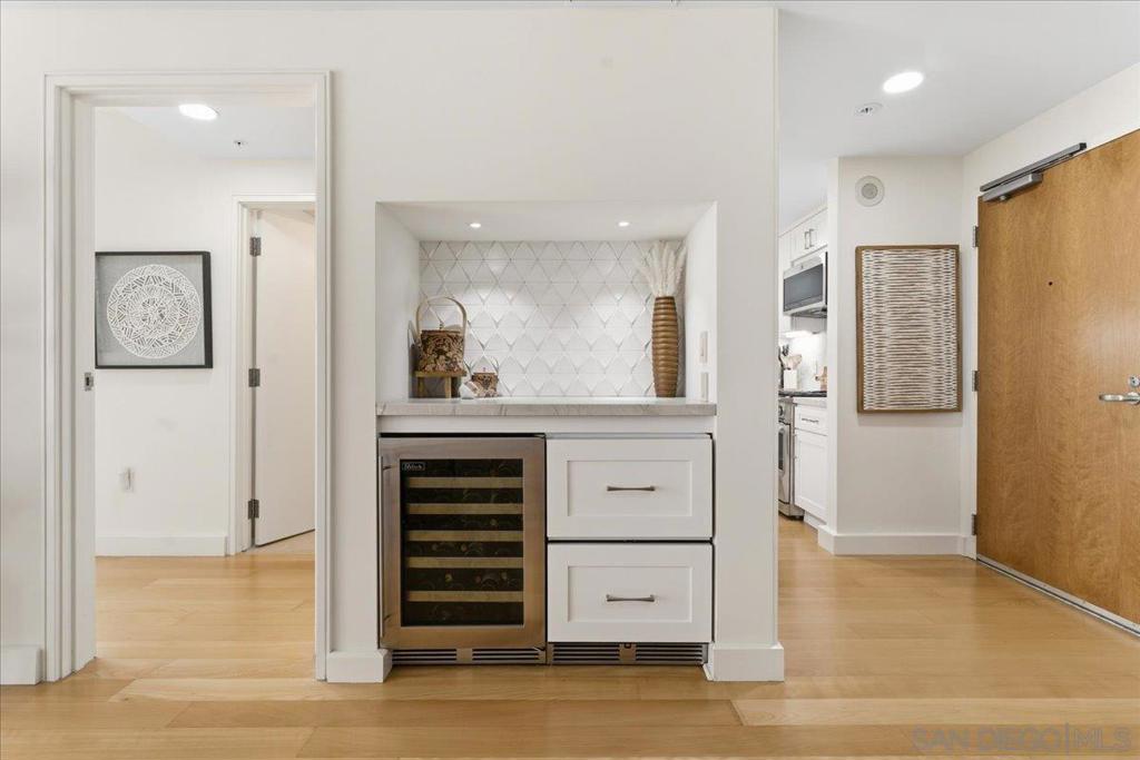 645 Front St - photo 14
