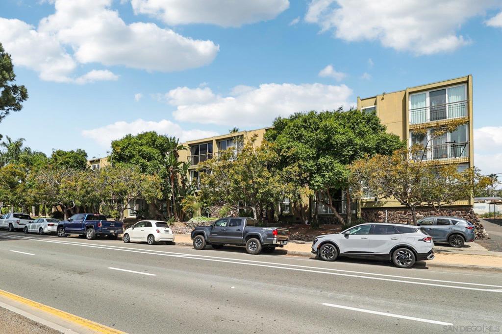 2266 Grand - photo 2