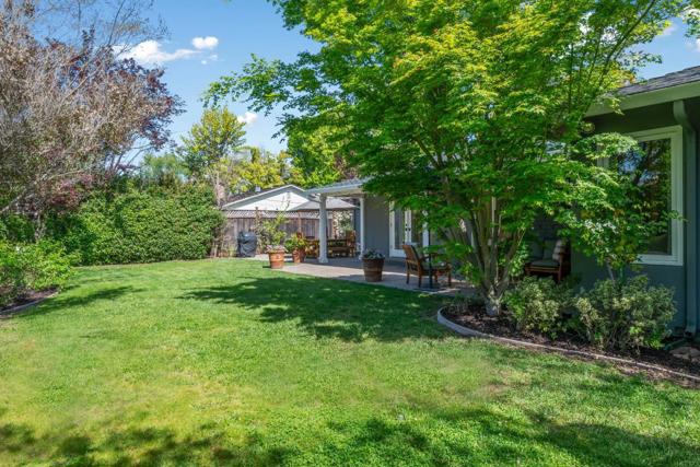 1101 Hobart Street, Menlo Park CA: https://media.crmls.org/mediaz/d06859cb-df74-4c59-a9c5-ecd2d9f757af.jpg