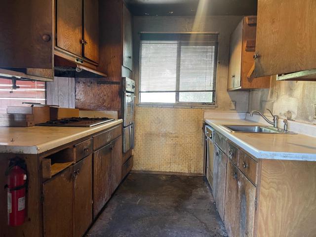 1107 Mason Drive, Pacifica CA: https://media.crmls.org/mediaz/d069ccb1-bdc4-493c-8d46-94e97a2dc5f1.jpg