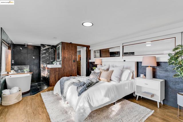 6141 Merriewood Dr, Oakland CA: https://media.crmls.org/mediaz/d06a23d7-121c-414e-931a-287cb696e3c7.jpg