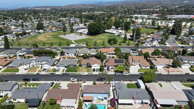 3064 Galena Avenue, Simi Valley CA: https://media.crmls.org/mediaz/d06a7712-e7f3-44ff-861f-a5d211ed7f0e.jpg