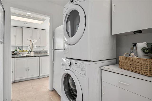 20 S Kingston Street, San Mateo CA: https://media.crmls.org/mediaz/d06b8e72-e7d8-4aeb-ab1f-eb0baeaffc60.jpg