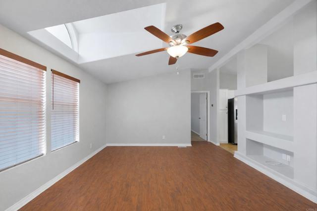 Detail Gallery Image 6 of 26 For 12824 Granada Drive #322,  Poway,  CA 92064 - 3 Beds | 2 Baths