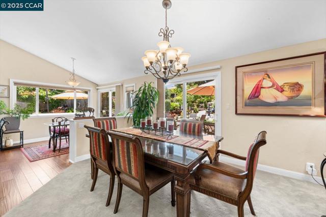 3121 Del Oceano Dr, Lafayette CA: https://media.crmls.org/mediaz/d06c3310-4fec-4531-8a47-7281ab615553.jpg