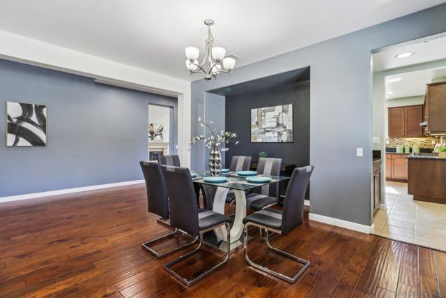 3043 Adams Ranch Ct, Chula Vista CA: https://media.crmls.org/mediaz/d06cec56-c198-4868-98d7-e56b316220d9.jpg