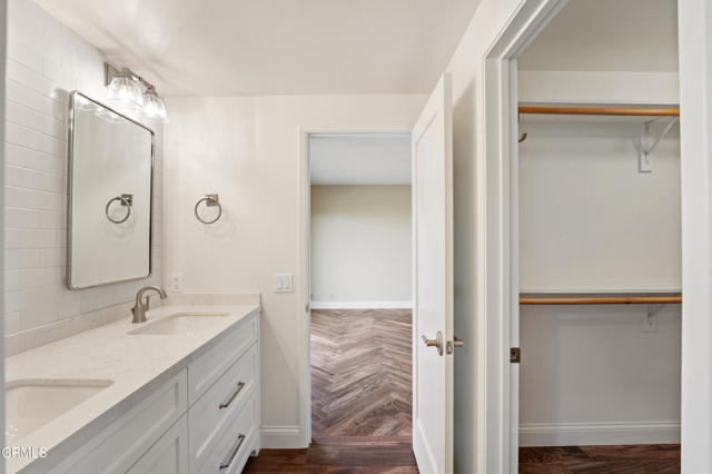 1027 Garrido Drive, Camarillo CA: https://media.crmls.org/mediaz/d06cf150-1edb-47e3-ad4e-a0be4e19a10c.jpg