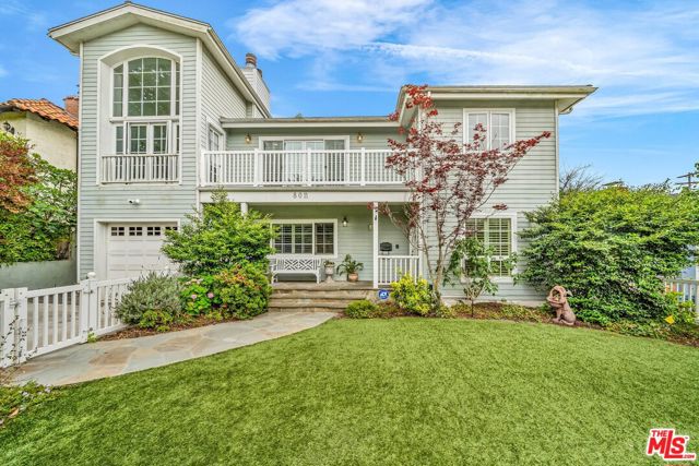 8011 Rayford Drive, Los Angeles CA: https://media.crmls.org/mediaz/d06d317a-0532-4f2e-97b4-a1b7751c0e23.jpg