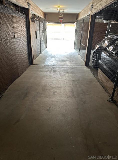 7248 Camino Degrazia, San Diego CA: https://media.crmls.org/mediaz/d06e7033-1bf1-429b-86c6-3dccf8370484.jpg