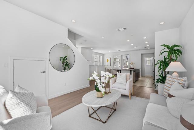 119 Orbit Way, Mountain View CA: https://media.crmls.org/mediaz/d06f8b04-878c-453b-8318-ba9def985c66.jpg
